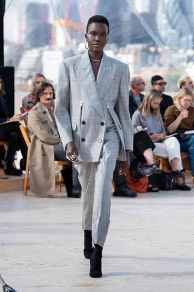 Look 5